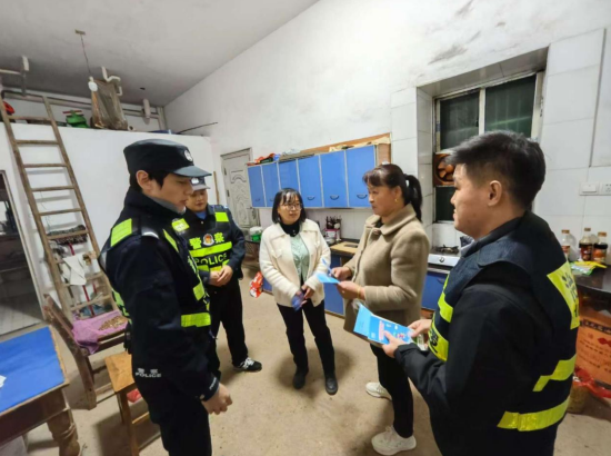 尊宪崇法丨和合乡：开展“宪法宣传周”宣讲活动