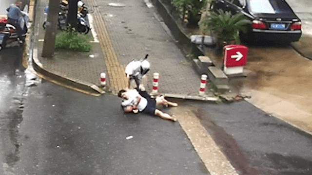 硬核！九江一辅警只身擒贼