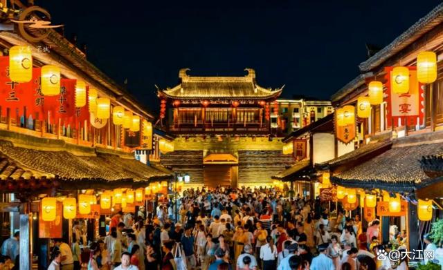 走，去赣南逛夜市！