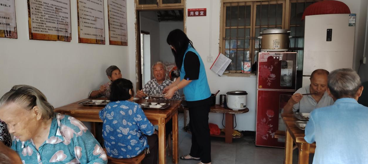 上圯乡民政服务站：用心守护老年人的幸福“食”光
