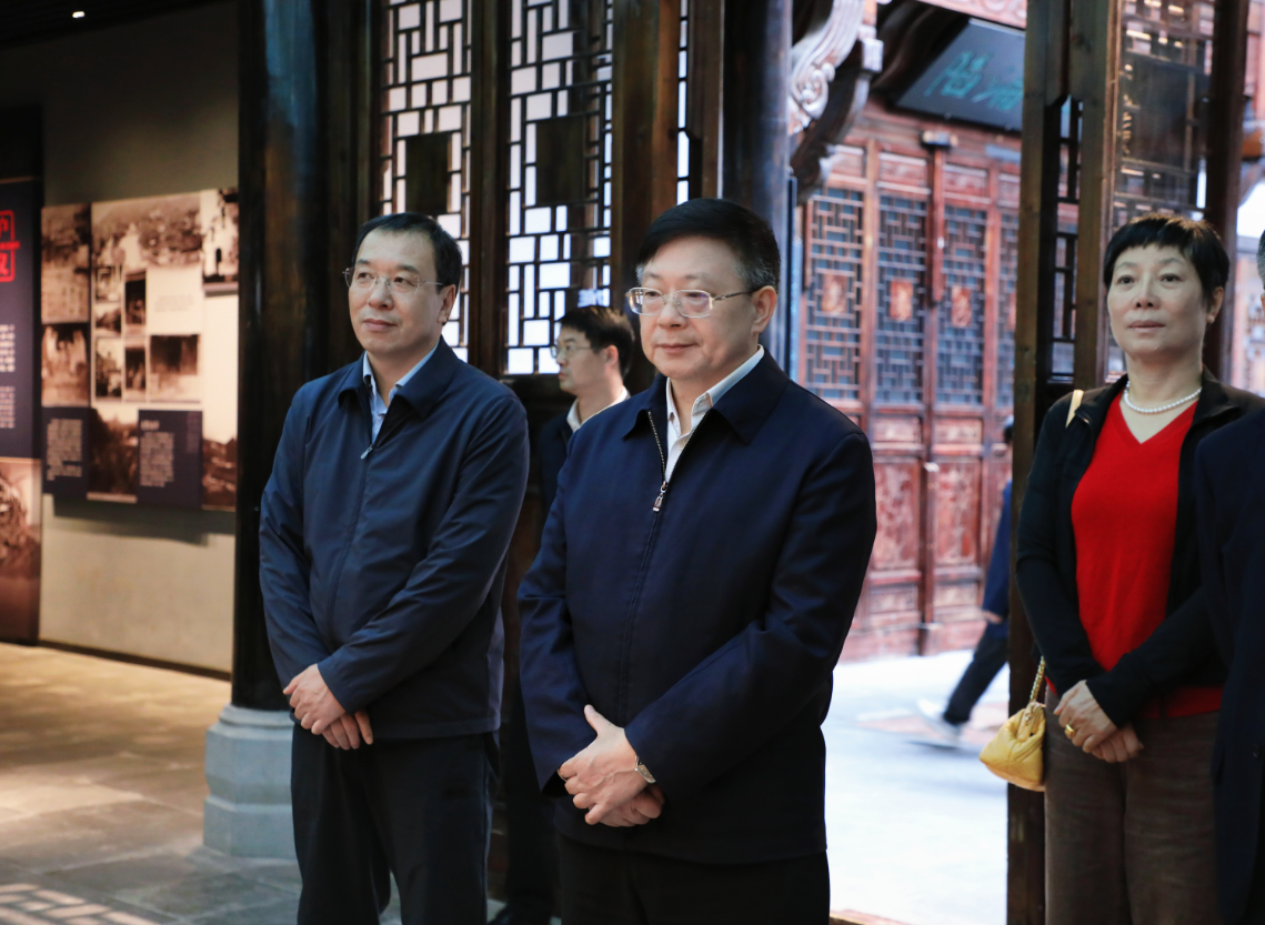 南昌大学党委书记罗嗣海来我县调研