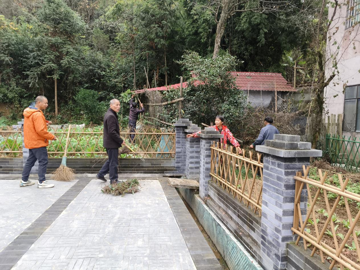 上圯乡：持续推进人居环境整治 助力提升乡村“颜值”