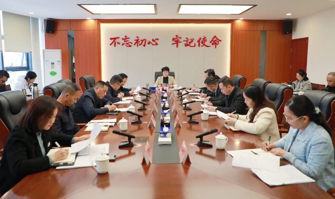许伟主持召开区党工委人才工作领导小组会议