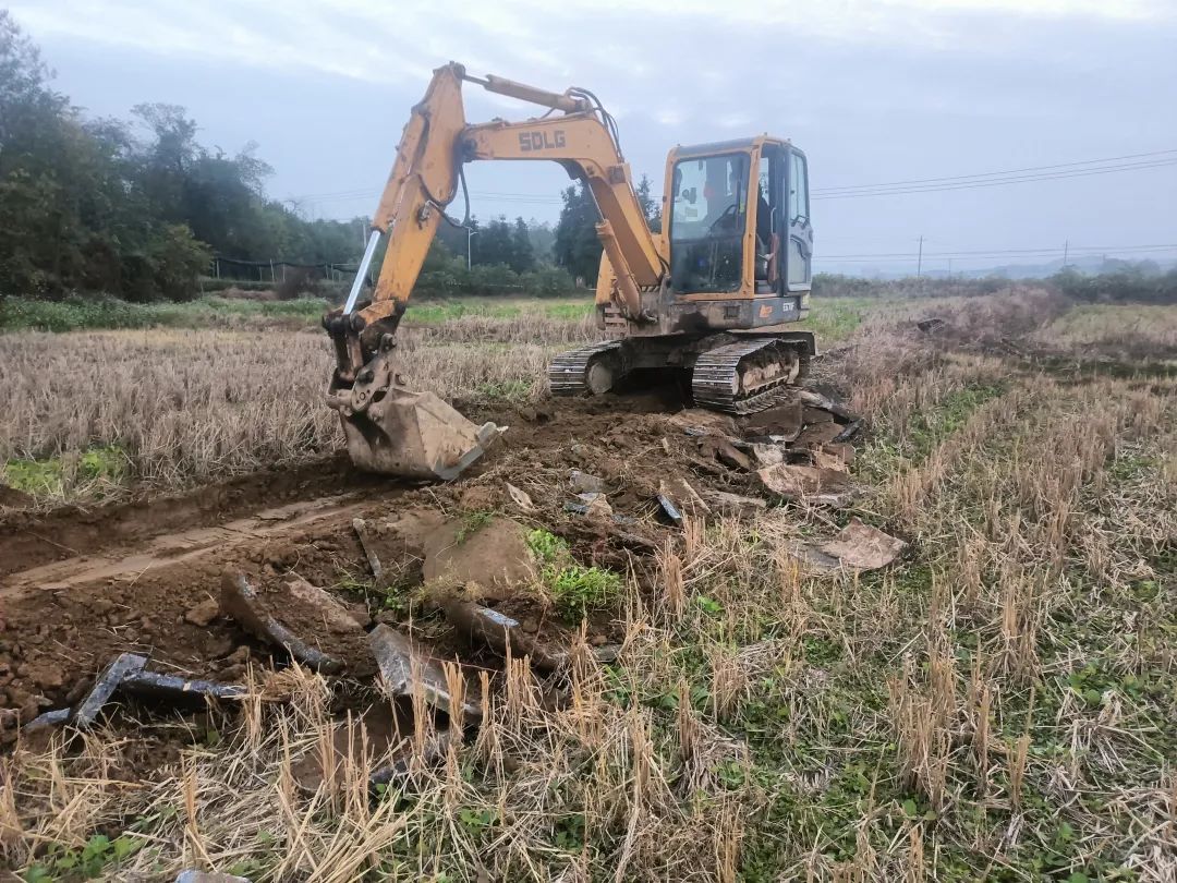 敖山镇：“冬闲”地不“闲” 农田建设忙