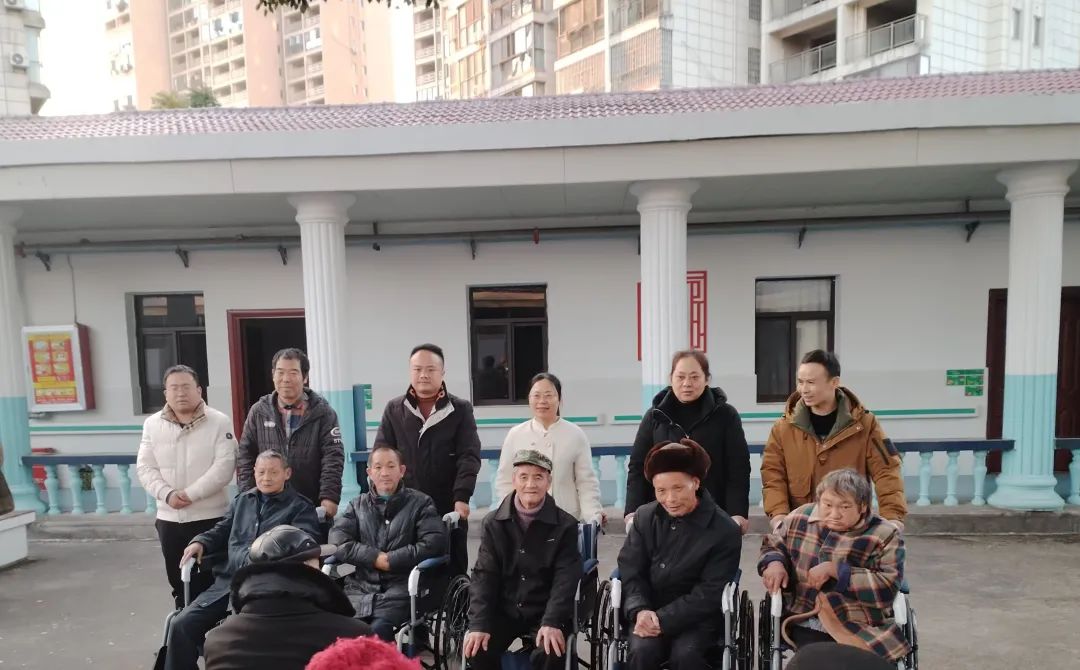 县残联：开展送辅具上门活动