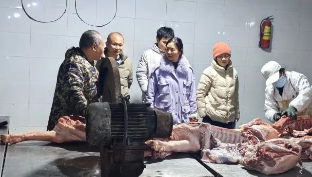 县商务局：开展冻猪肉储备检查