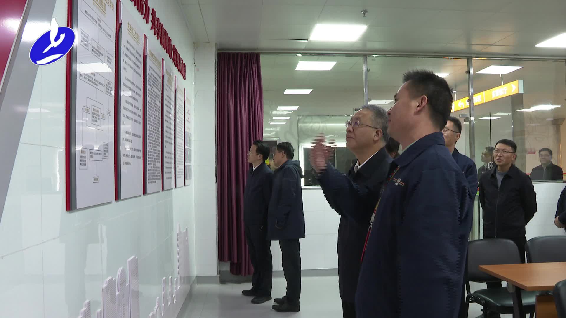 钟世富到上高县调研社会工作
