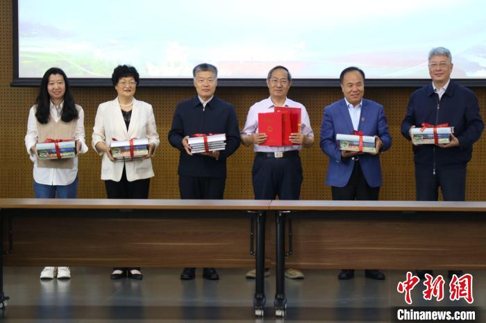 山东大学发布《山东植被志》 山东植被类型首次被全面收录-中新网