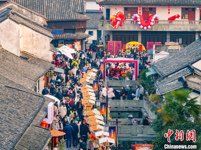 （身边的变化）感受历史厚重、触摸未来脉搏 看到“国际滨”的时光交响-中新网