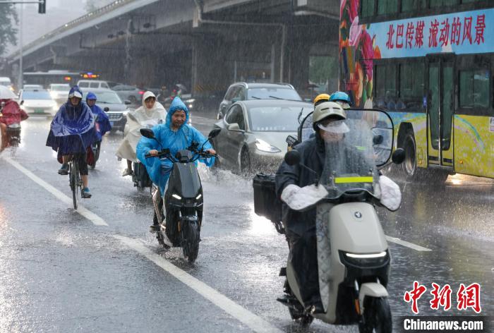 周末北京预计有明显降雨 局地累计雨量可达大暴雨-中新网