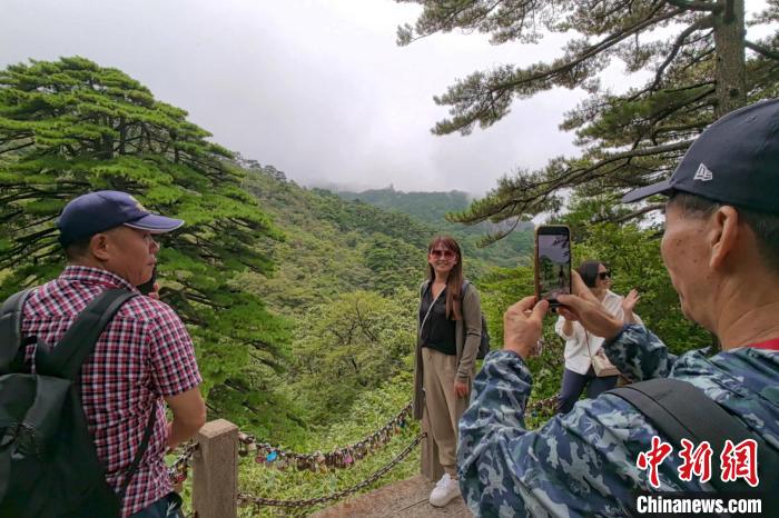 周慎：以AIGC技术推动大黄山打造文旅新业态、新场景-中新网