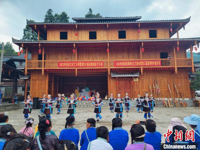 广西苗族返乡青年的文化守望-中新网