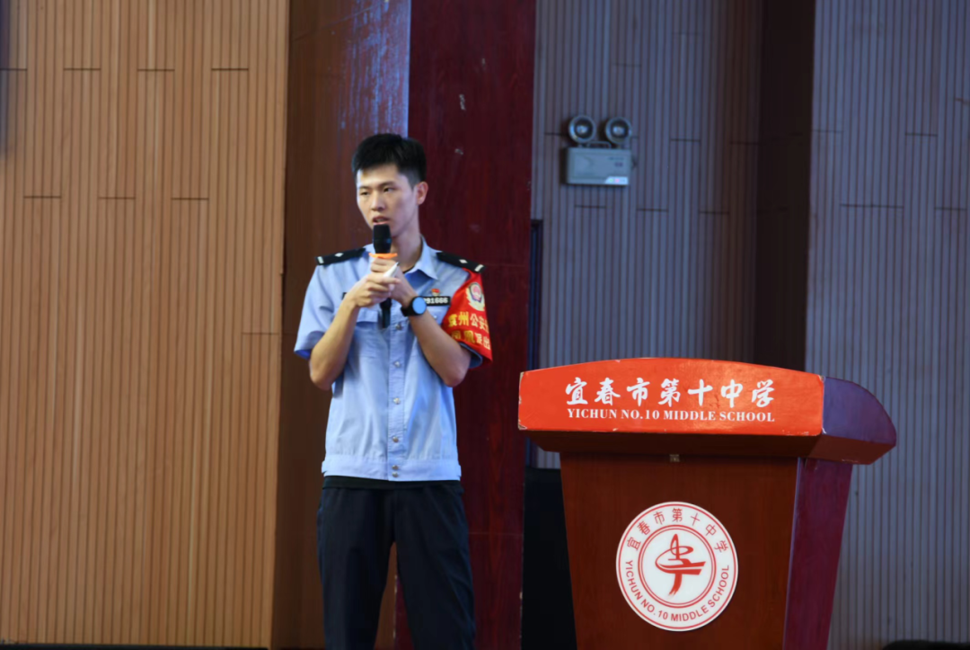 凤凰派出所：拉紧反诈“宣传线”，织密国庆“安全网”