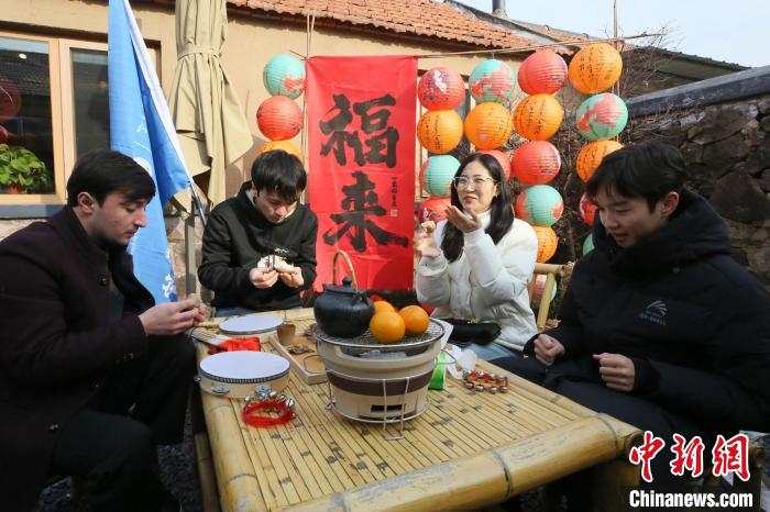 外籍留学生走进青岛胶州体验中国乡村之美-中新网