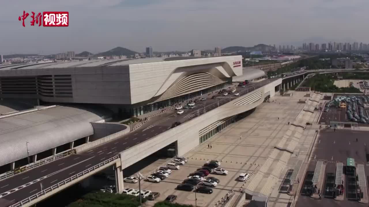“球迷专列”从大连站启程 1100名球迷赴沈阳现场助威