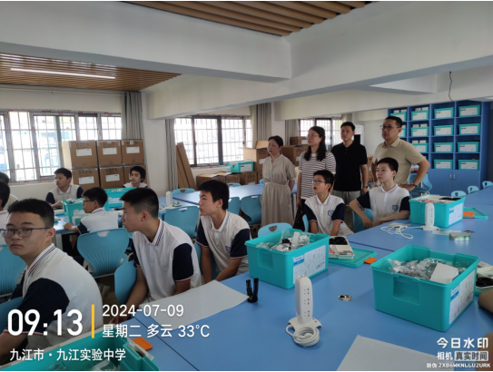 九江实验中学2024年“红心护苗”暑期校内免费托管服务活动精彩纷呈