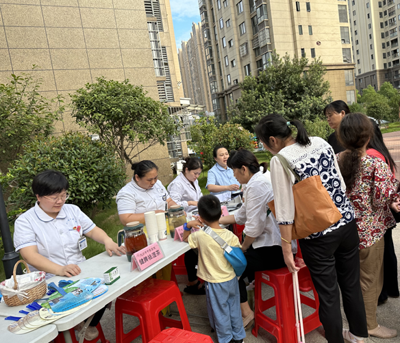 九江市中医医院走进浔南社区开展主题党日活动