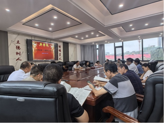 九江三中化学教研组召开新学期第一次会议 
