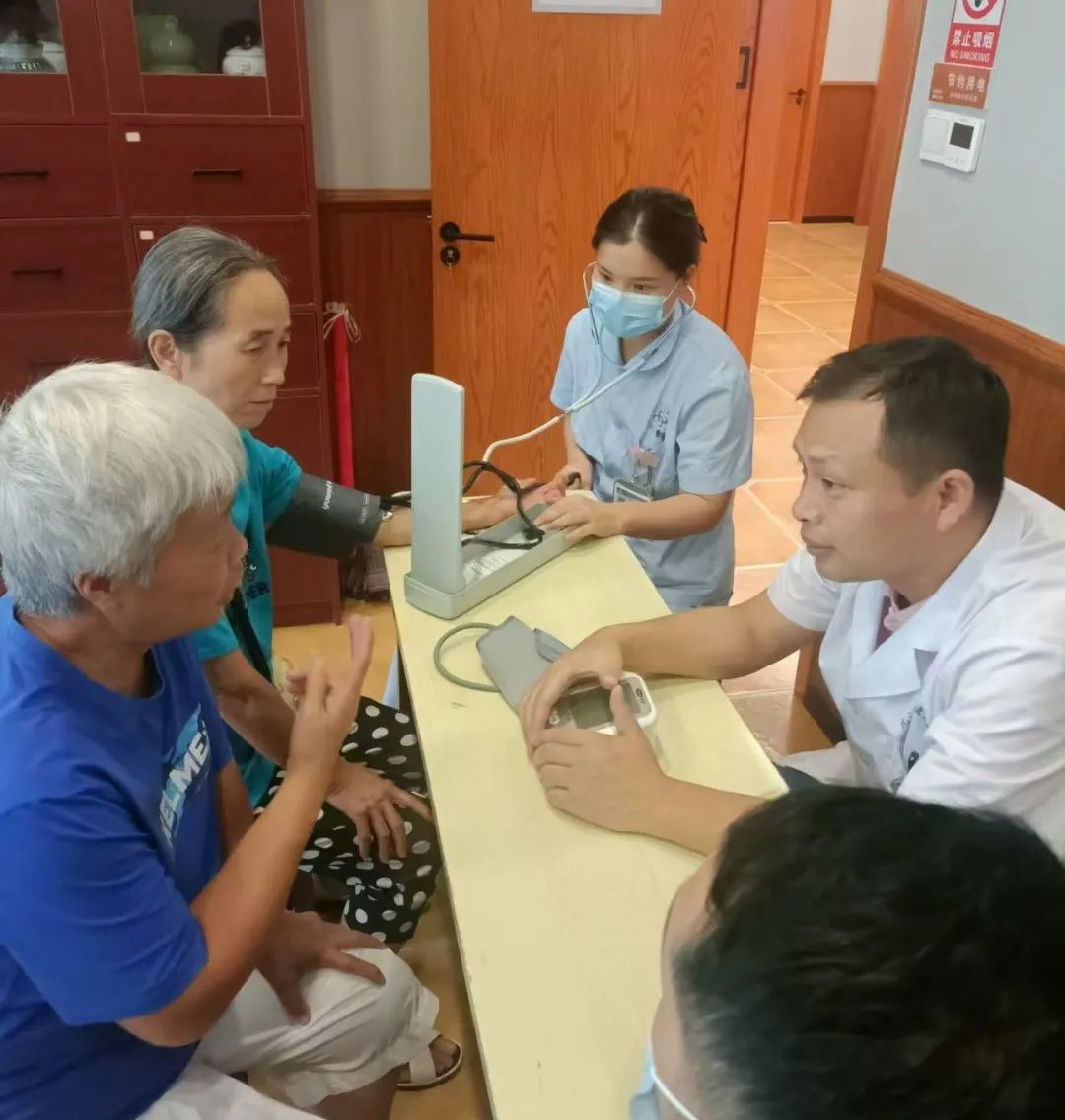 九江市中医医院走进孙家垅社区开展主题党日活动