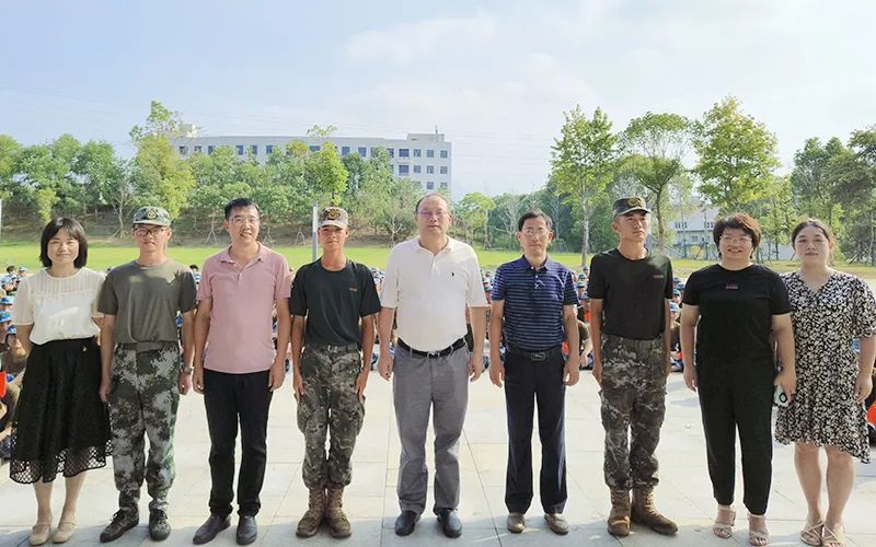 九江学院附属医院领导一行慰问2024级军训新生