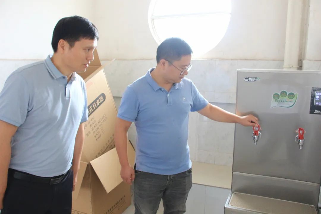 心系学子，情暖中秋！九江市第三人民医院领导一行看望在院新生