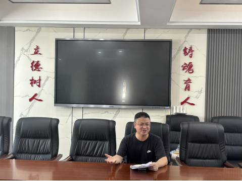 九江三中初中语文柳冰名师工作室召开第一次工作部署会
