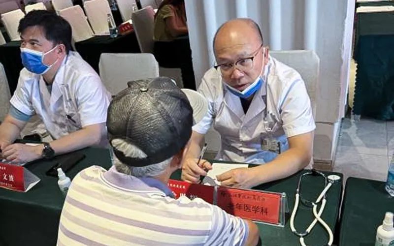 九江学院附属医院专病筛查义诊系列活动走进九江市安徽商会