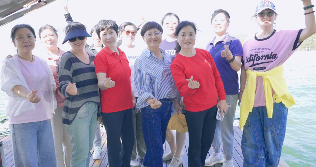 金秋重阳，情暖人心！九江七中退休教师开启瑶池湾橘香之旅