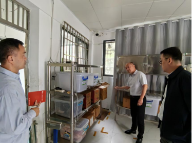 九江实验中学召开食堂现场办公会