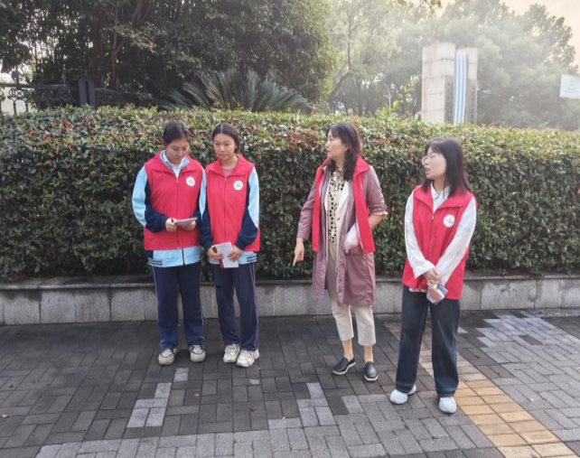 九江实验中学召开“文明交通 安全出行”值班调度会