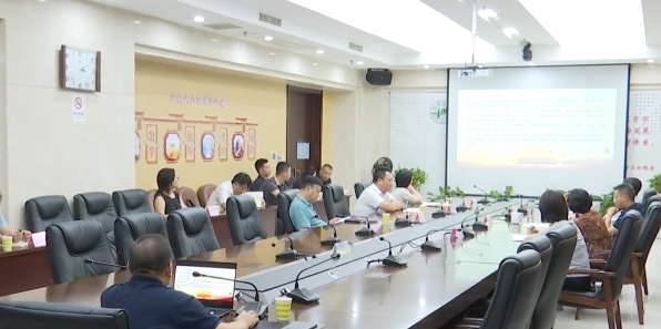 市教育局开展“每月一课”活动 打造学习型机关