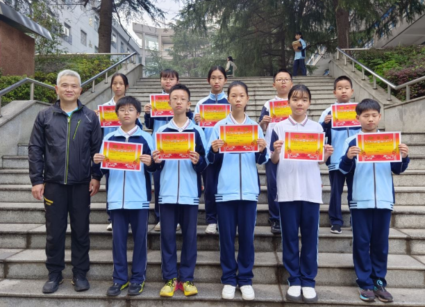 九江三中初一年级部召开表彰大会