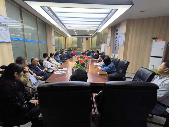 九江三中现代教育技术中心召开新学期第一次处室会议
