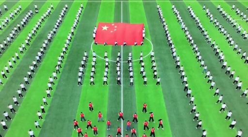 我市万名师生同跳一支舞 共祝祖国繁荣昌盛