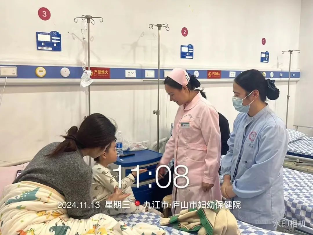 九江市妇幼保健院赴庐山市妇幼保健院开展义诊活动