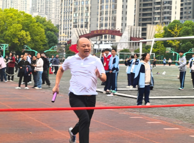 九江实验中学举办教职工趣味运动会