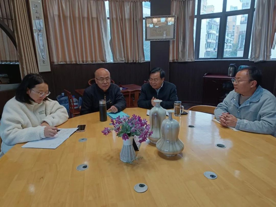 九江七中政治组开展名师走教活动，九江一中名师谈华楼送课指导