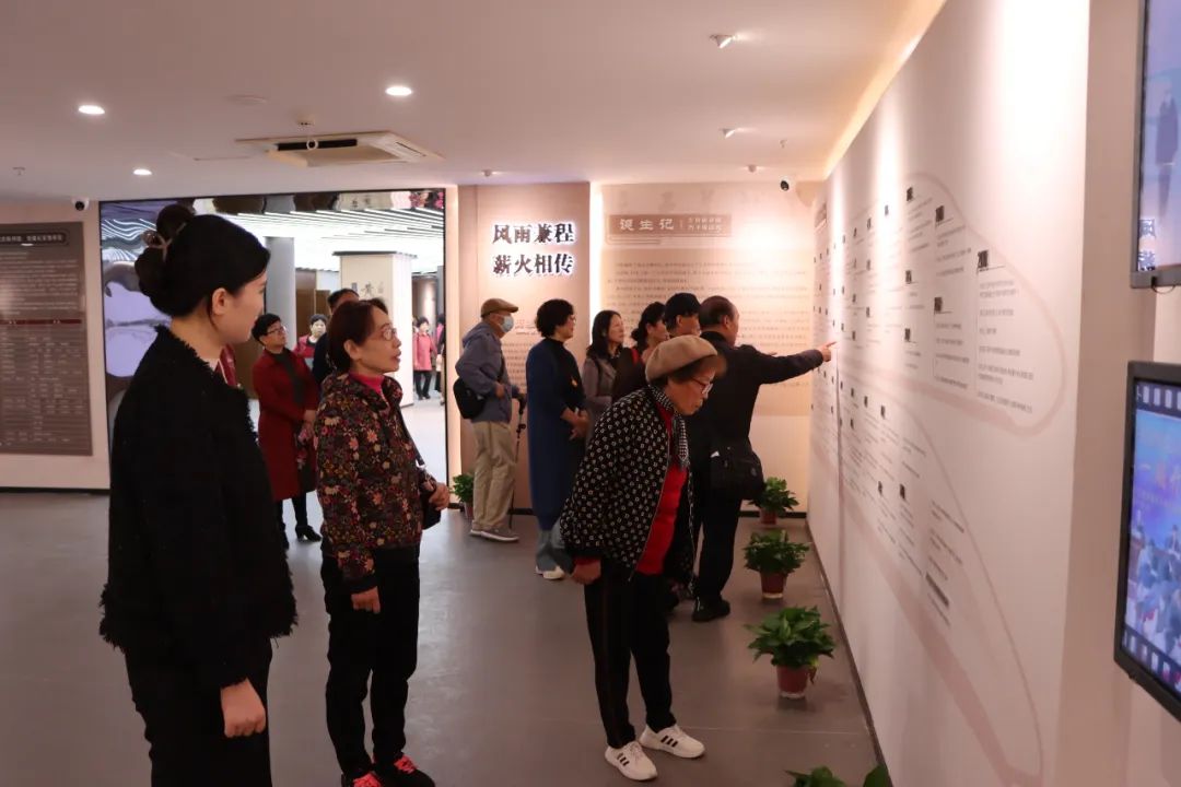 九江市中医院开展退休职工健康行活动