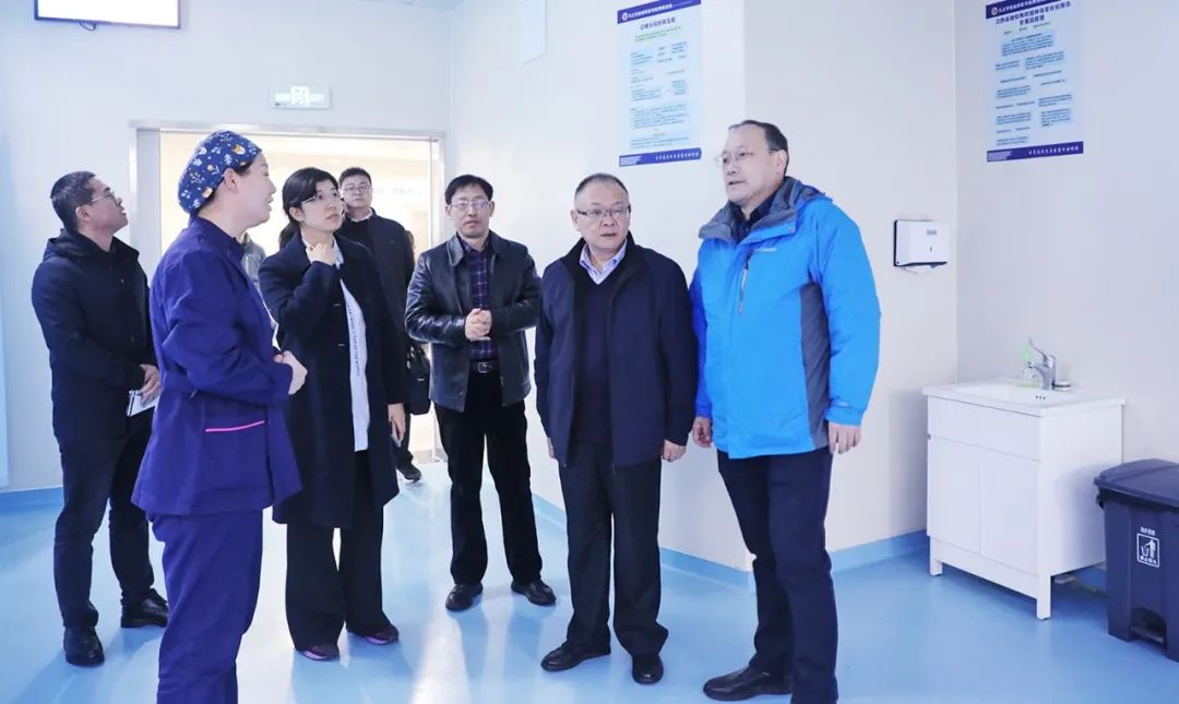 九江市卫健委领导一行到九江学院附属医院调研