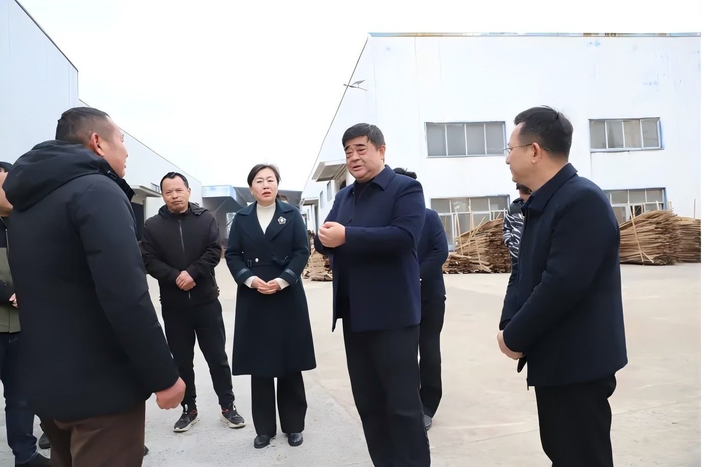 占勇在湖口县走访联系服务专家并开展巡林工作