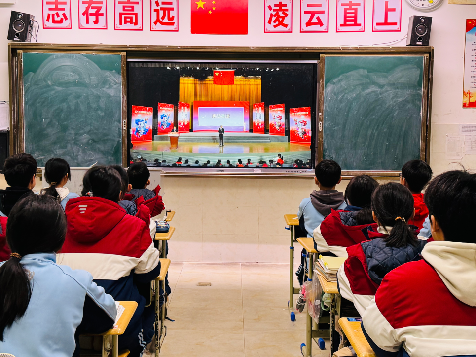 九江金安高级中学（九江石化中学）组织开展“宪法晨读”主题活动