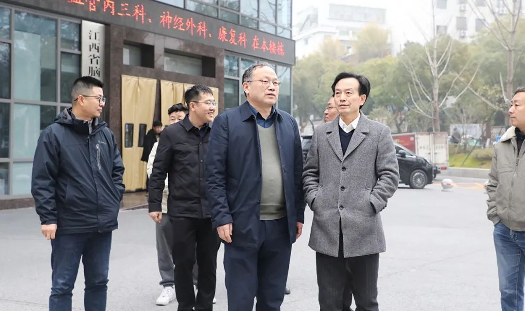 九江学院领导到九江学院附属医院慰问在校实习生并调研工作