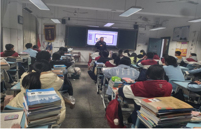 九江实验中学开展宪法宣传周活动