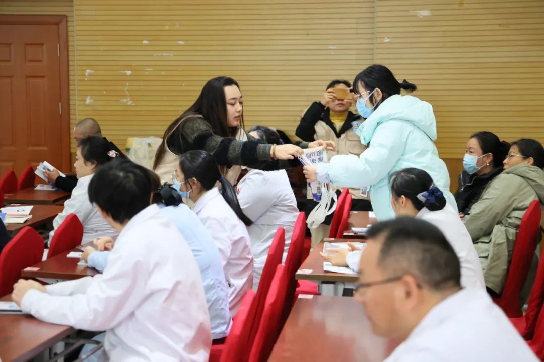 九江市中医医院开展反恐法宣传活动