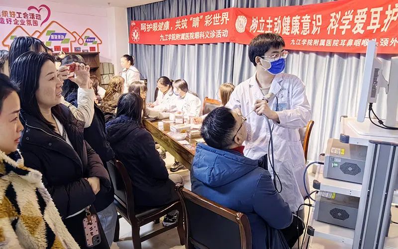 九江学院附属医院走进九江长运公司开展健康义诊和宣教活动