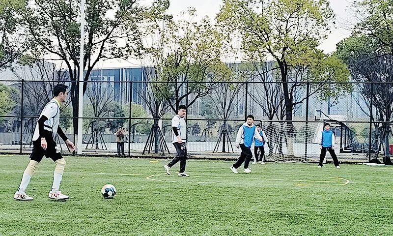 九江学院附属医院“杏林杯”师生足球联赛开赛