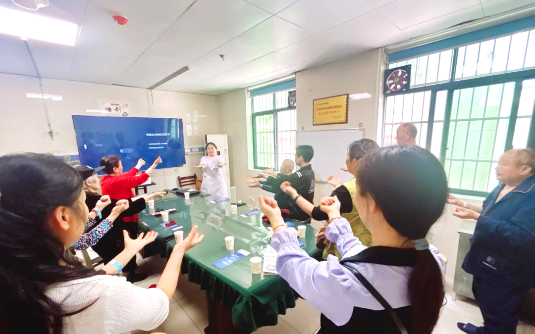 九江学院附属医院举办“世界痛风日”健康义诊活动