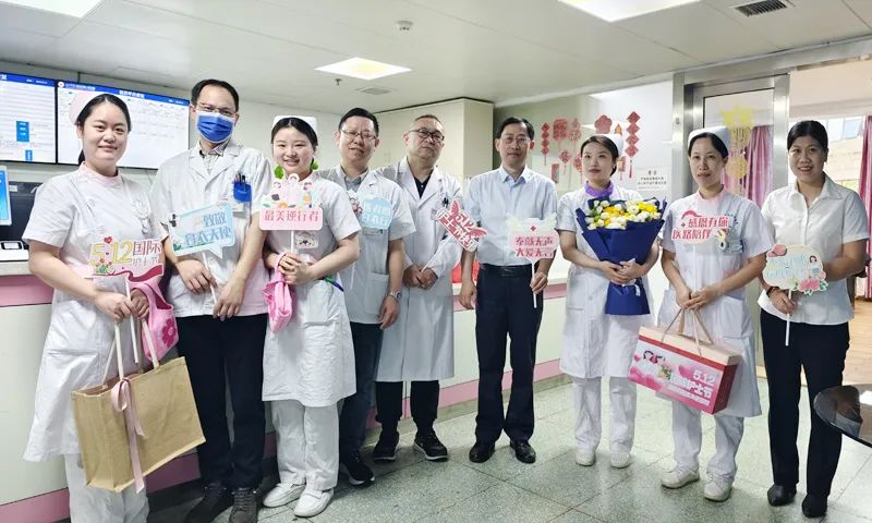 5·12国际护士节，九江学院附属医院领导深入临床一线慰问护理工作者