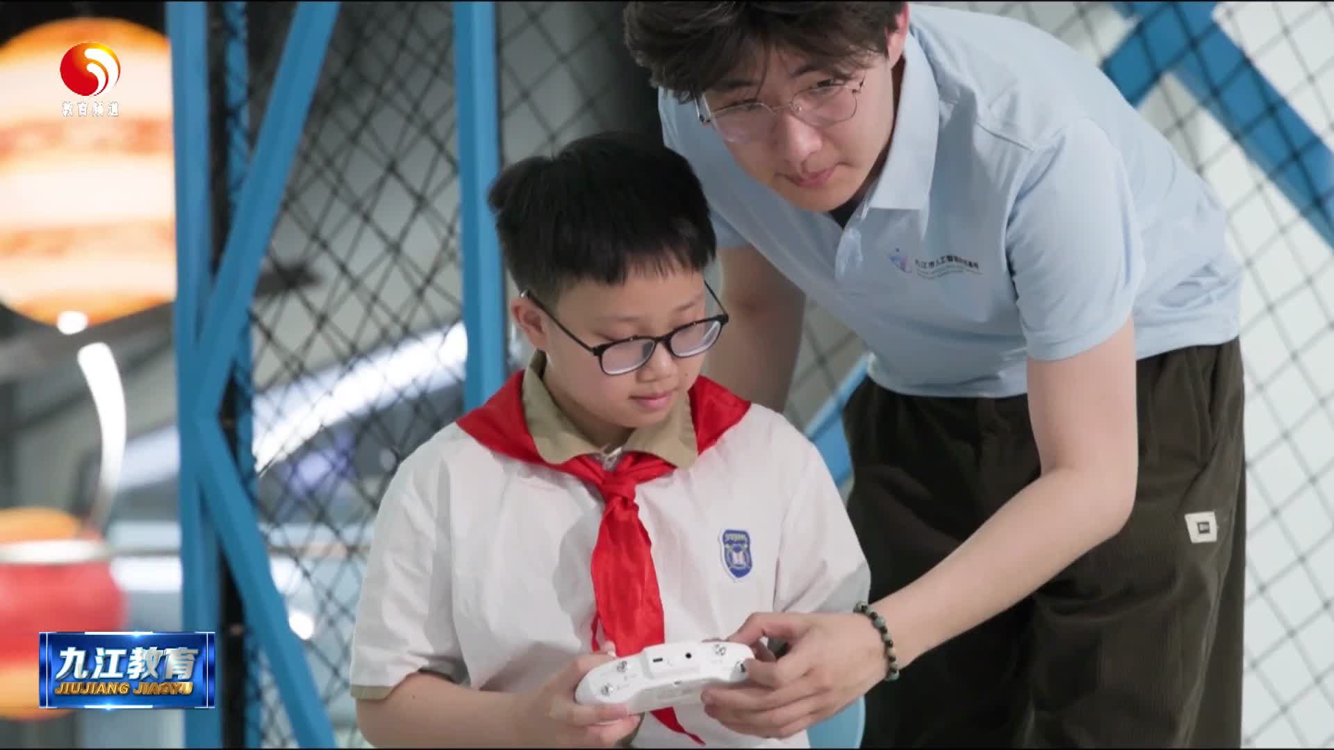 智慧少年刘奕乐：在科创世界绽放探索之光