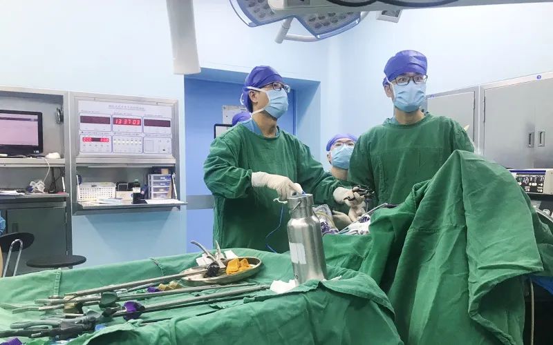 17岁少女脾肿瘤，九江学院附属医院实施高难度腹腔镜脾部分切除